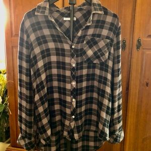 Kenneth Cole Reaction Black and Gray Plaid Button Down Shirt